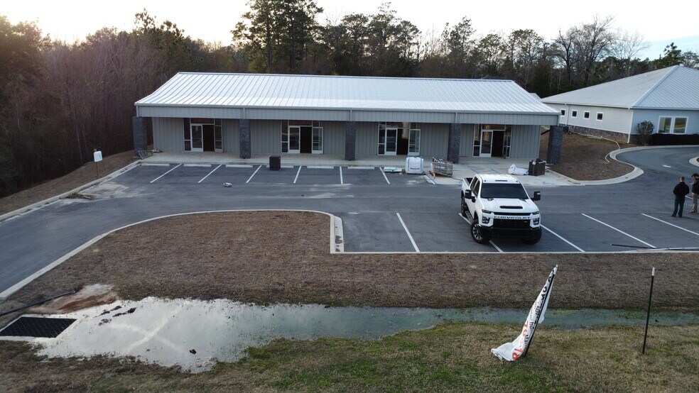 Primary Photo Of 3120 Southride Ln, Bonifay General Retail For Lease