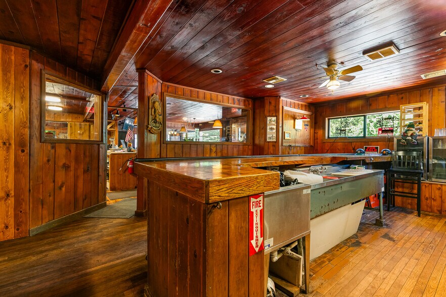 More Photos Of 7461 MT Baker Hwy, Deming General Retail For Sale