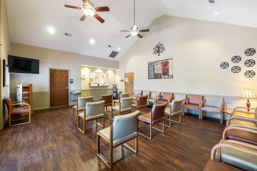 More Photos Of 930 Adell Ree Park Ln, Knoxville Medical For Sale