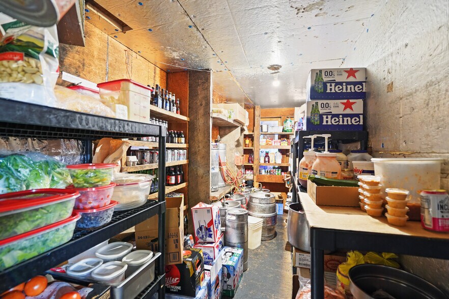 More Photos Of 4976 WA-25 Hwy, Hunters Bar For Sale