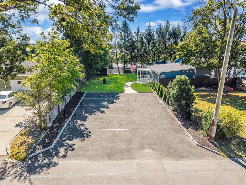 More Photos Of 14-18 Third E Ldl St, Patchogue Flex For Sale