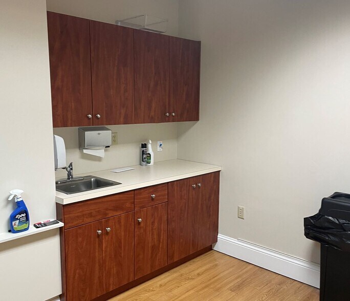 More Photos Of 898-900 Washington St, Norwood Medical For Lease