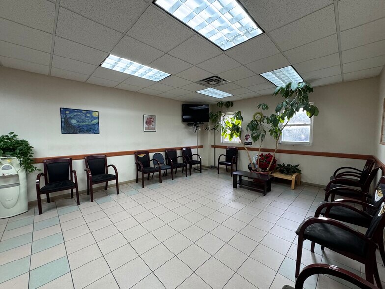 More Photos Of 421 Ocean Pky, Brooklyn Office For Sale