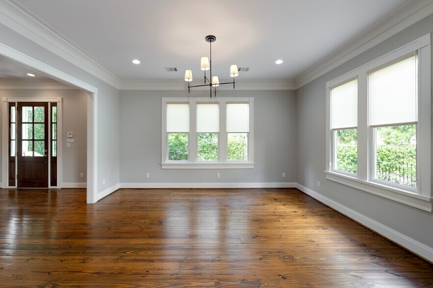 More Photos Of 1226 Heights Blvd, Houston Office For Sale