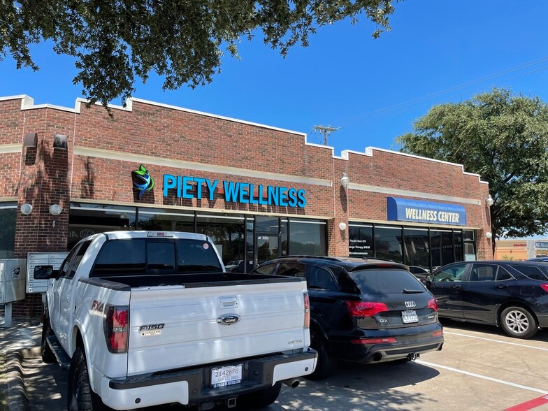 More Photos Of 8600-8602 State Highway 66, Rowlett Unknown For Sale