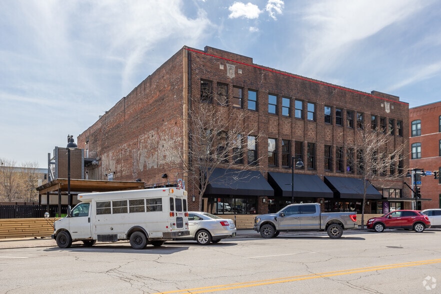 More Photos Of 216 Court Ave, Des Moines General Retail For Sale