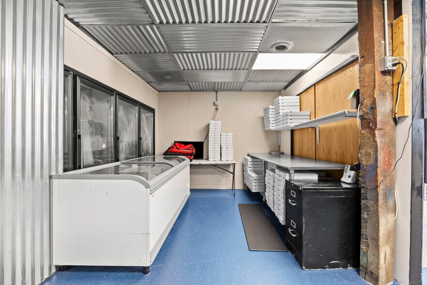 More Photos Of 51 N Liberty St, Alexandria Restaurant For Sale