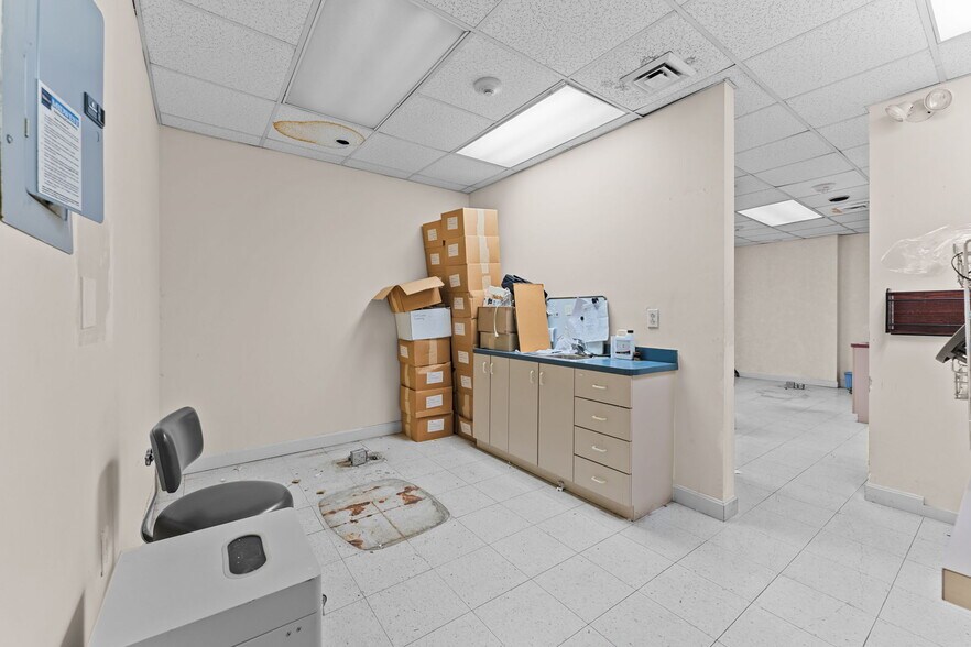 More Photos Of 77 Pond Ave, Brookline Apartments For Sale