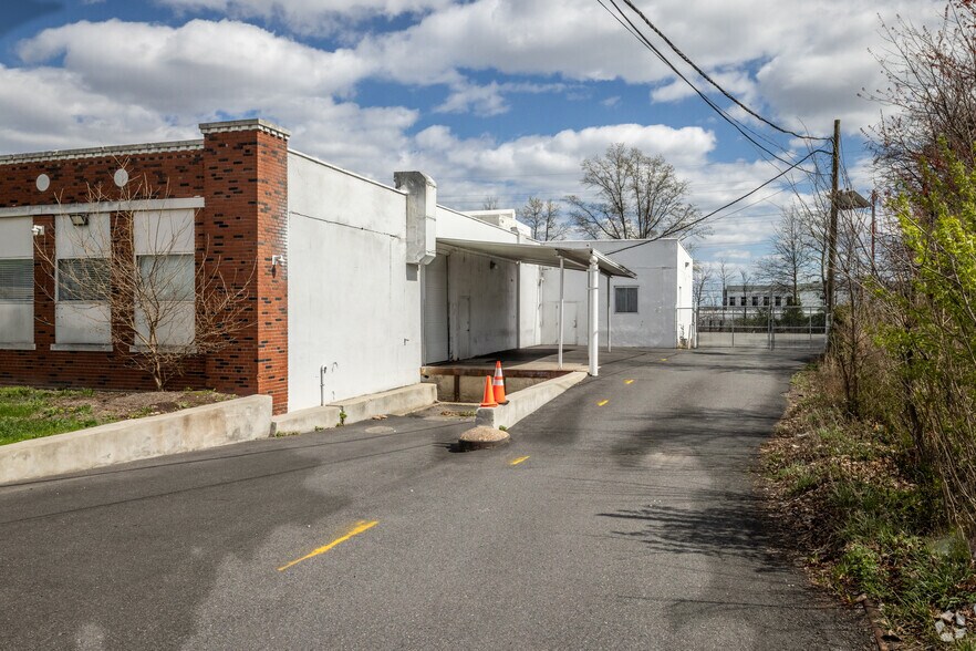 More Photos Of 1153 W Elizabeth Ave, Linden Warehouse For Lease