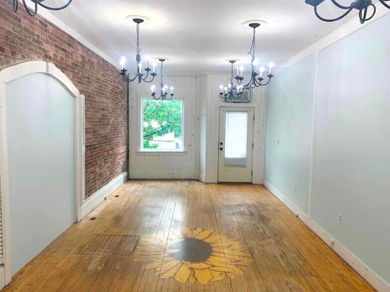 More Photos Of 115 Main St, Winterport Apartments For Lease