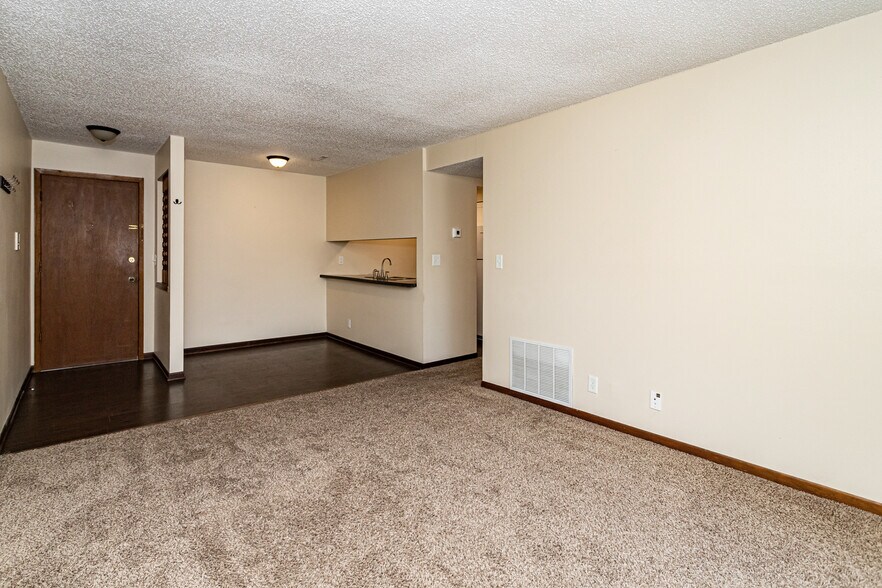 More Photos Of 3500 Grand Ave, Ames Apartments For Sale