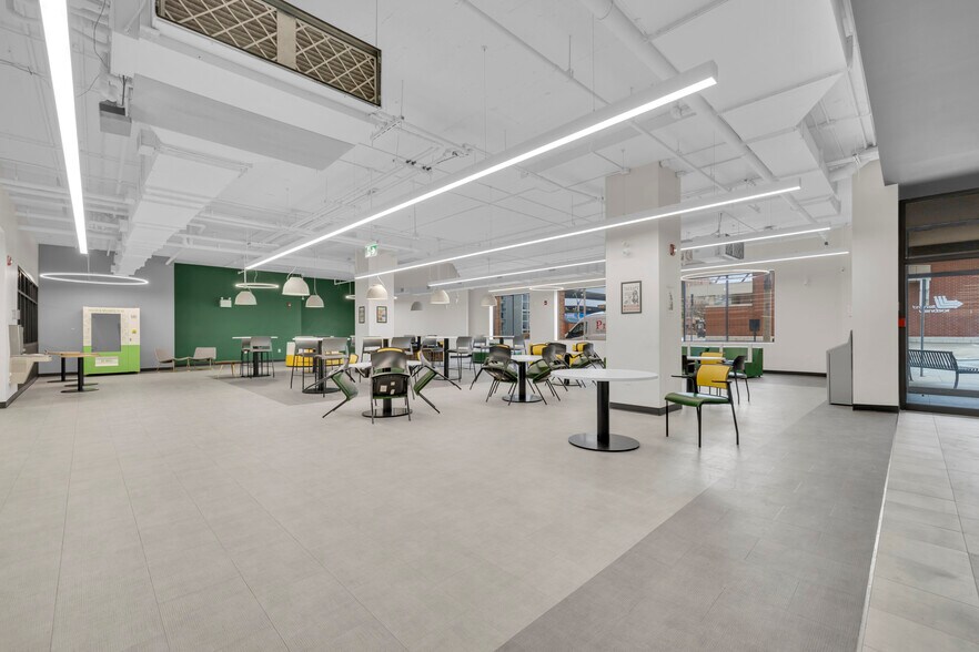 More Photos Of 333 Riverside Dr W, Windsor Office For Lease