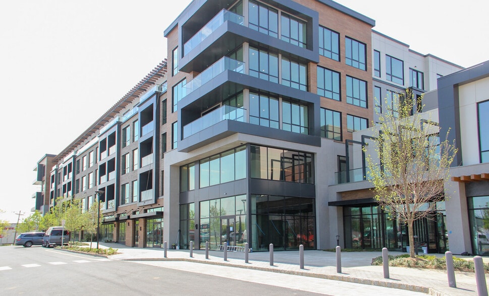 More Photos Of 253 NJ-18, East Brunswick Unknown For Lease