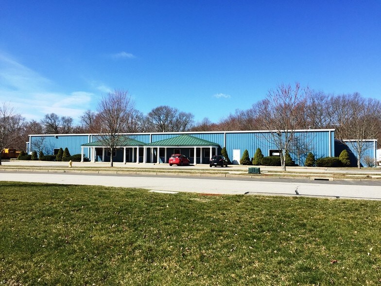 More Photos Of 115 Leonard Dr, Groton Service For Lease