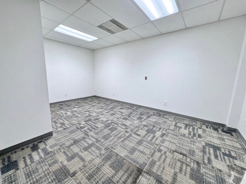 More Photos Of 797 San Antonio Rd, Palo Alto Research And Development For Lease