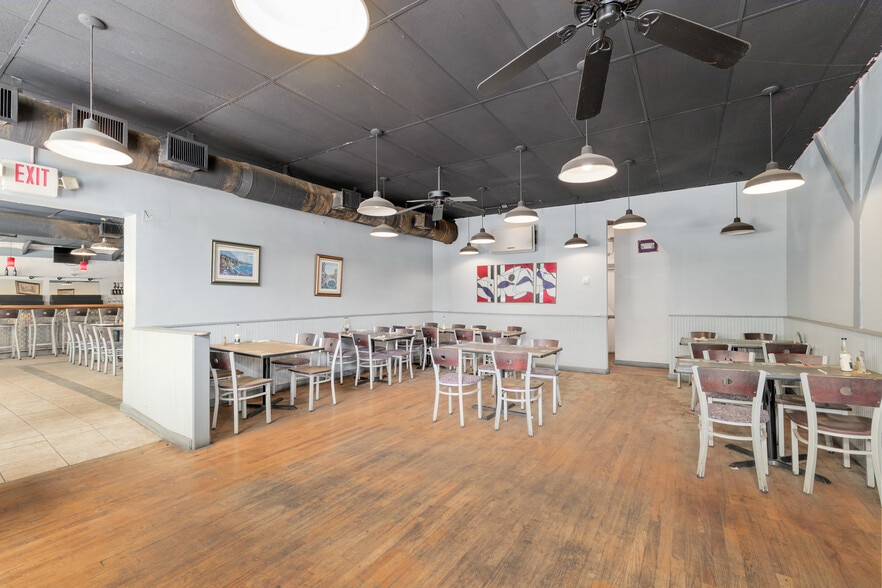 More Photos Of 14960 Main St, Alachua Restaurant For Lease