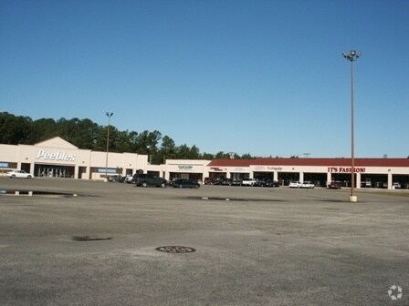 More Photos Of 1239-1293 N Fraser St, Georgetown Freestanding For Lease