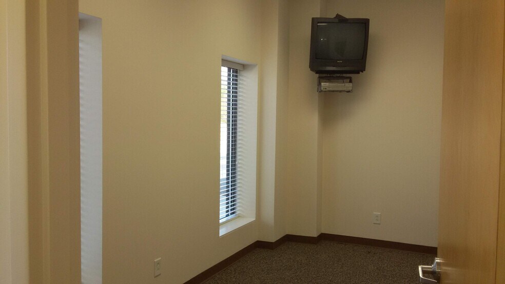 More Photos Of 88 Maple Ct, Chocowinity Warehouse For Lease