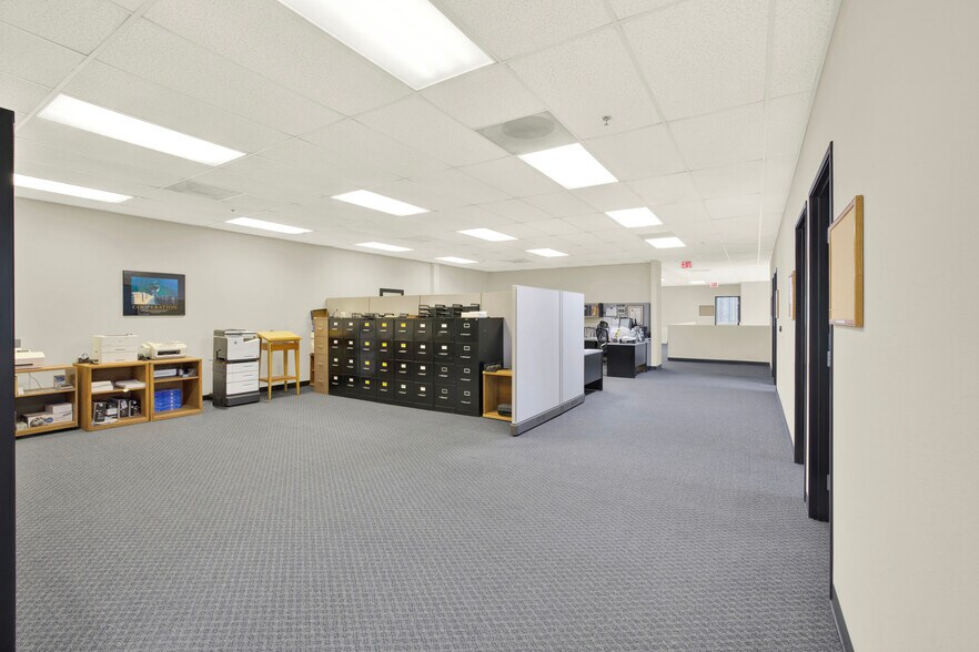 More Photos Of 6213 El Camino Real, Carlsbad Light Manufacturing For Lease