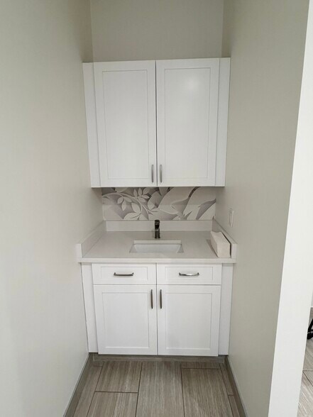 More Photos Of 90 W Mount Pleasant Ave, Livingston Freestanding For Lease