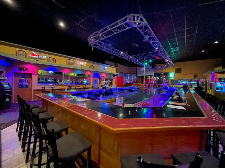 More Photos Of 10025 Pulaski Hwy, Middle River Bar For Sale