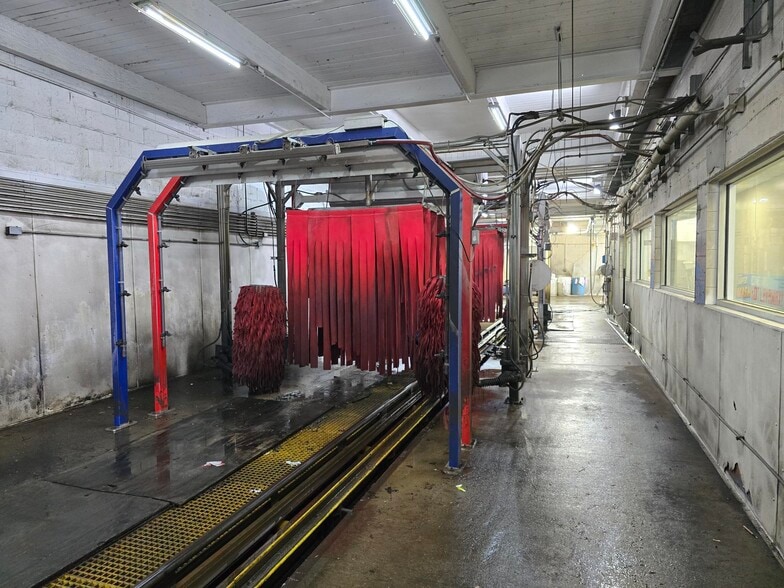 More Photos Of 4801 W Grand Ave, Chicago Carwash For Sale