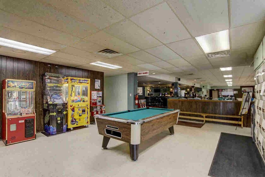 More Photos Of 501-511 E Racine St, Jefferson Bowling Alley For Sale