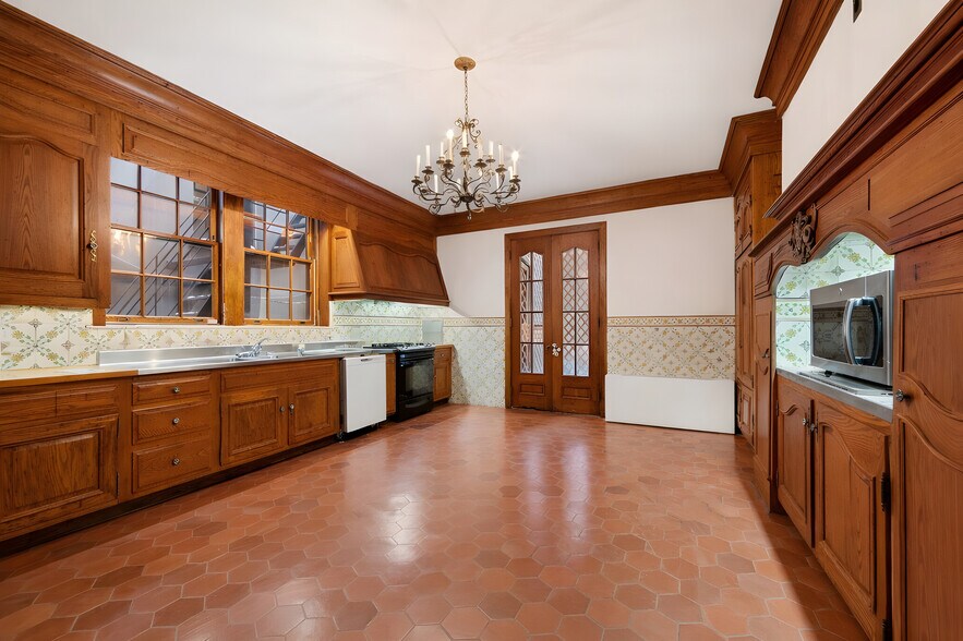 More Photos Of 52 E 69th St, New York Specialty For Sale