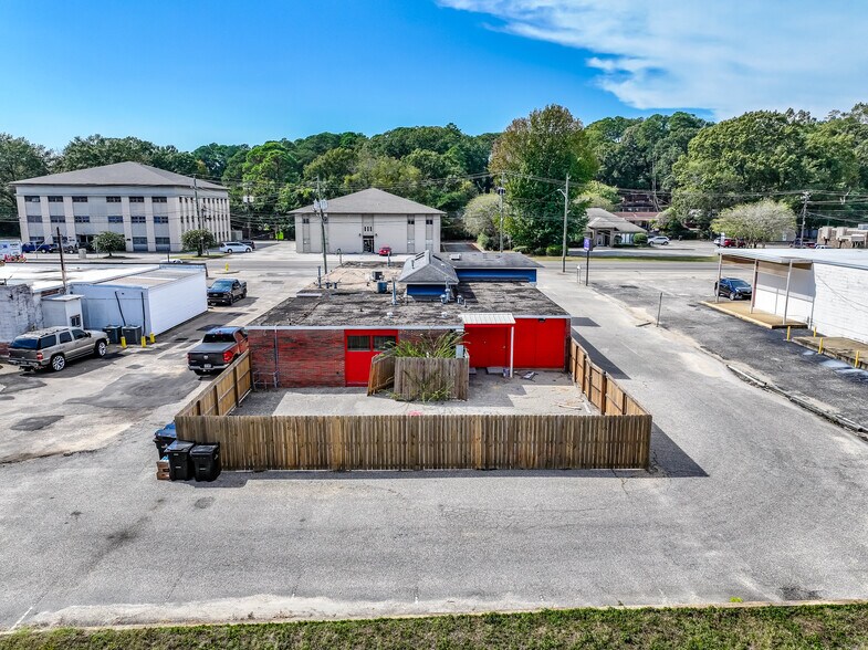 More Photos Of 112 Coliseum Blvd, Montgomery Office For Sale
