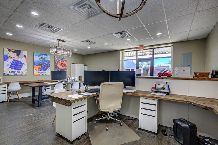 More Photos Of 400 Gilmer St, Sulphur Springs Storefront For Lease