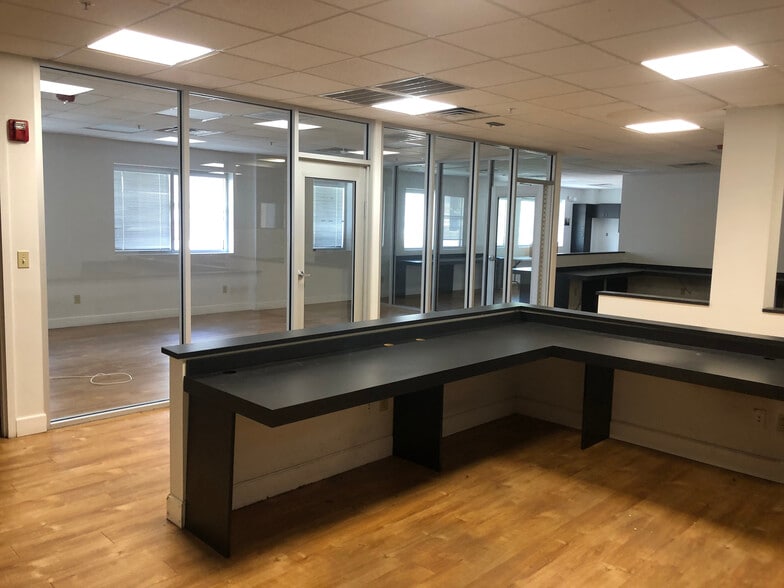 More Photos Of 225 Clematis St, West Palm Beach Loft Creative Space For Lease