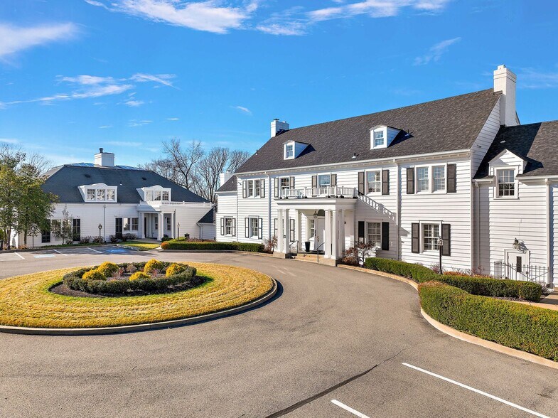 More Photos Of 1442 Coraopolis Heights Rd, Moon Township Hospitality For Sale