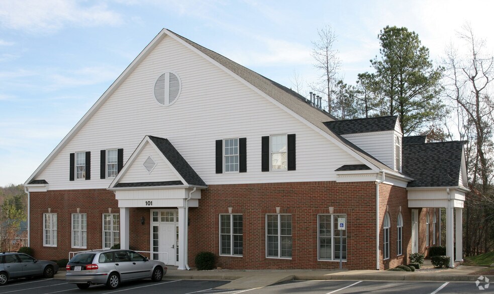 More Photos Of 101 Market St, Chapel Hill Office For Lease