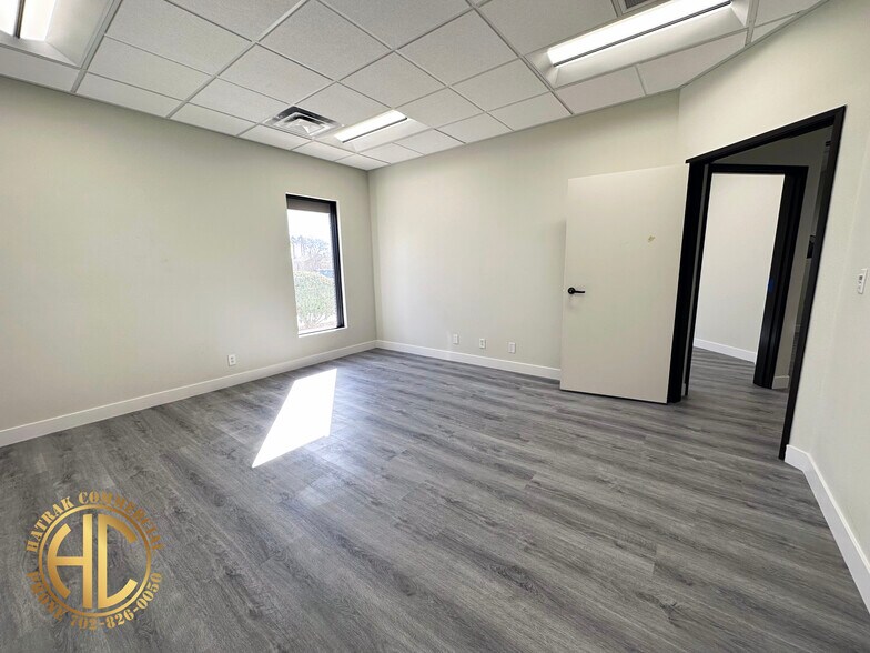More Photos Of 530 S 6th St, Las Vegas Office For Lease