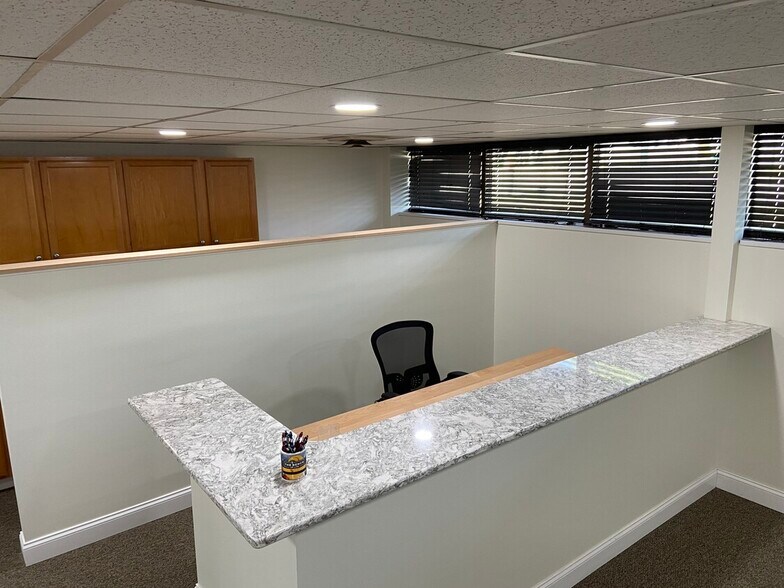 More Photos Of 1701 Washington St, Manitowoc Medical For Sale