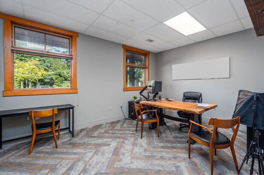 More Photos Of 1127 S Old US 23, Brighton Loft Creative Space For Sale