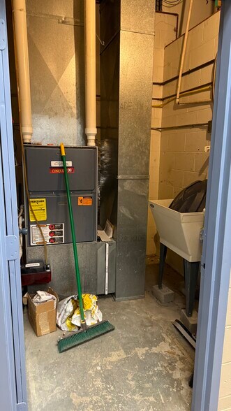 More Photos Of 5144-5174 College Corner Pike, Oxford Freestanding For Lease