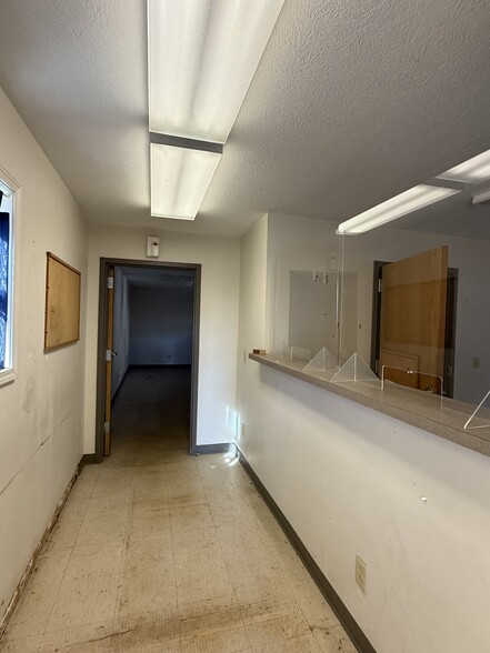 More Photos Of 224 E Rensselaer St, Bucyrus General Retail For Sale