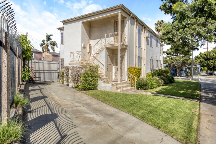 More Photos Of 1655 Carmona Ave, Los Angeles Multifamily For Sale