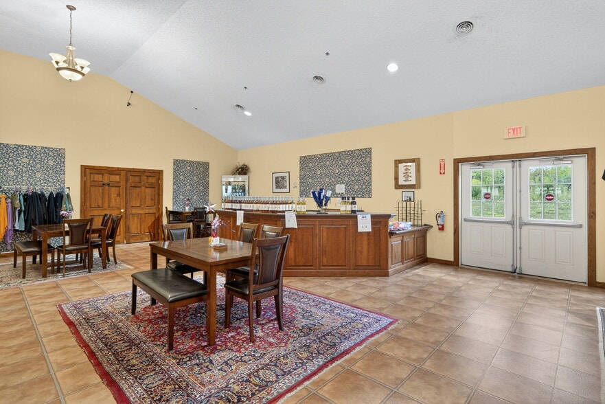 More Photos Of 4200 NY-14, Geneva Specialty For Lease