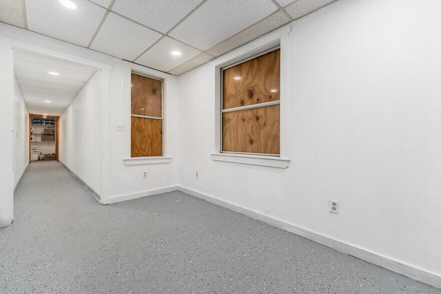 More Photos Of 545 E Main St, Lancaster Office Residential For Sale