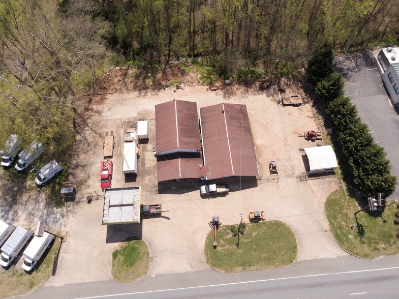 More Photos Of 400 E Dixon Blvd, Shelby Freestanding For Sale