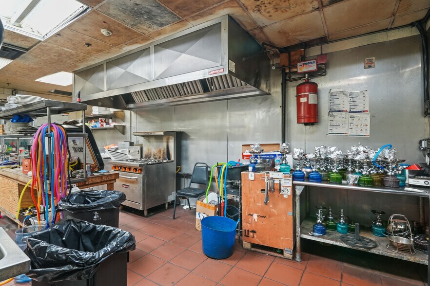 More Photos Of 727 Cranston St, Providence Bar For Sale