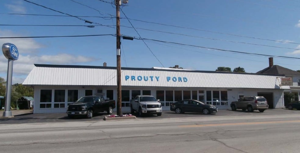 More Photos Of 19 Summer St, Dover-Foxcroft Auto Dealership For Sale