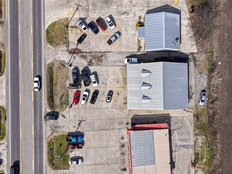 More Photos Of 8883-8885 State Highway 34 S, Quinlan Office For Lease
