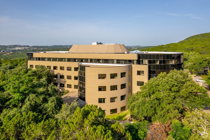 More Photos Of 6504 Bridgepoint Pky, Austin Office For Lease