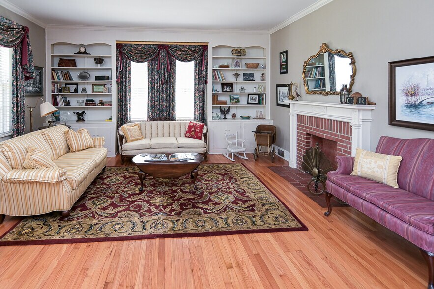 More Photos Of 799 Whitthorne St, Shelbyville Hospitality For Sale