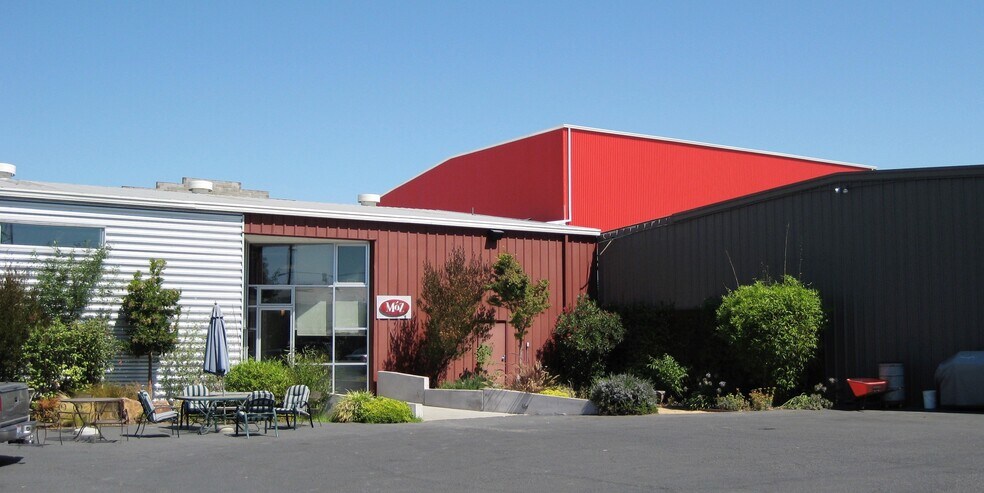 Primary Photo Of 711 Kevin Ct, Oakland Manufacturing For Lease