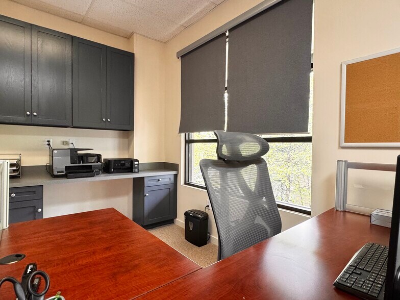 More Photos Of 669 Berkmar Ct, Charlottesville Office For Sale