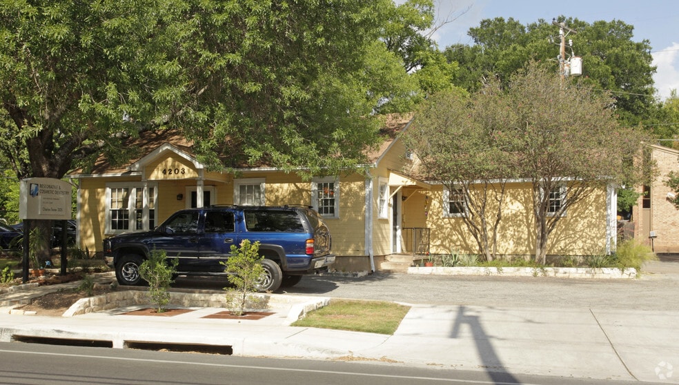 Primary Photo Of 4203 Medical Pky, Austin Medical For Lease